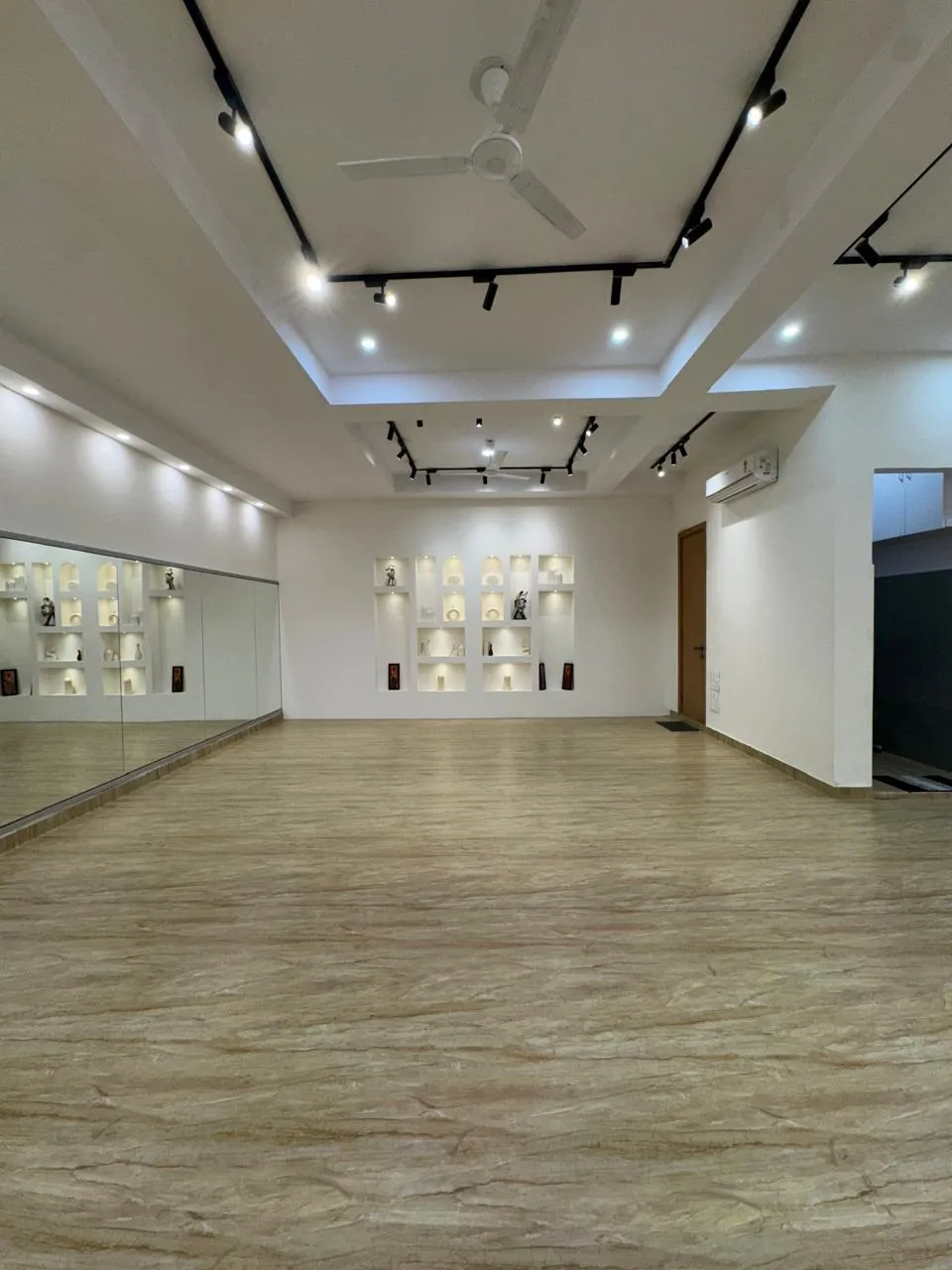 Leadn And Follow Home Page Gallery Image