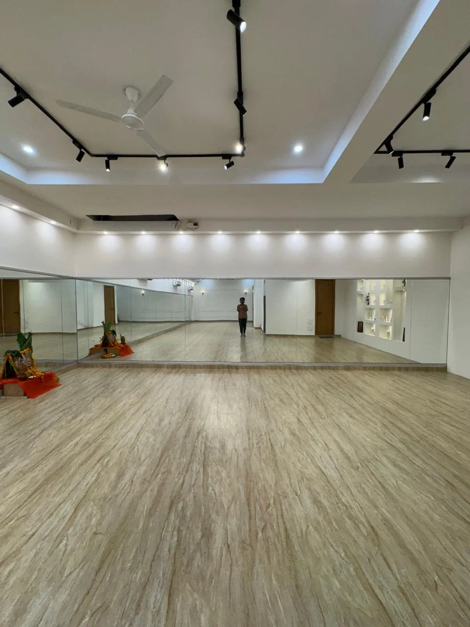 Leadn And Follow Home Page Gallery Image