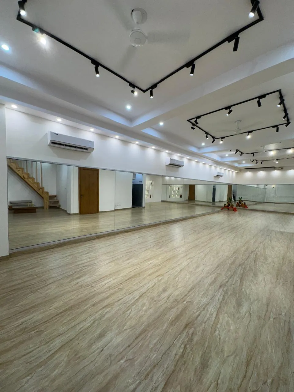 Leadn And Follow Home Page Gallery Image