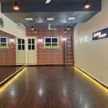 Leadn And Follow Home Page Gallery Image