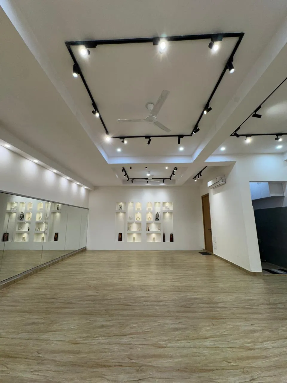 Leadn And Follow Home Page Gallery Image